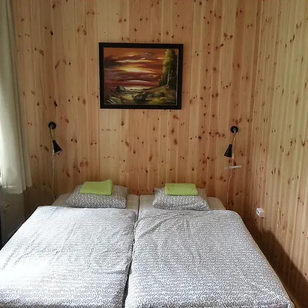 Hostel Mo