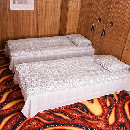 Hostel Mo *